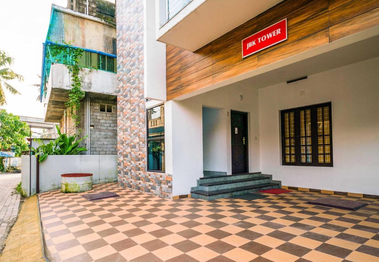 Hotel O Thykoodam Apartments Kochi المظهر الخارجي الصورة