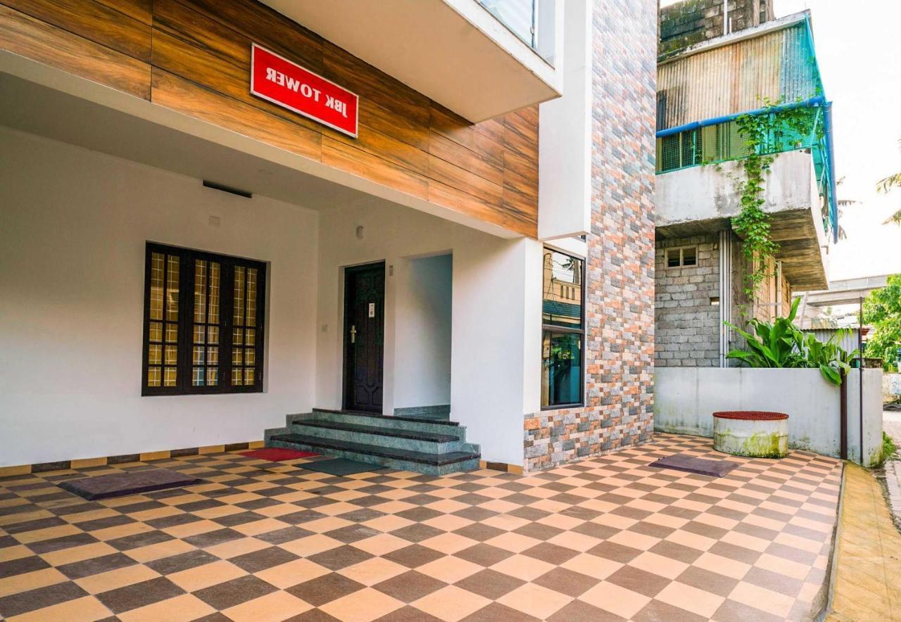 Hotel O Thykoodam Apartments Kochi المظهر الخارجي الصورة