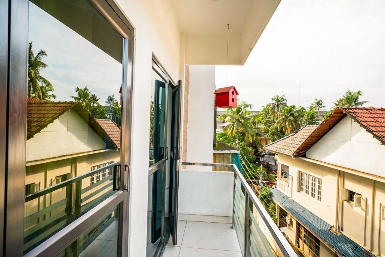 Hotel O Thykoodam Apartments Kochi المظهر الخارجي الصورة